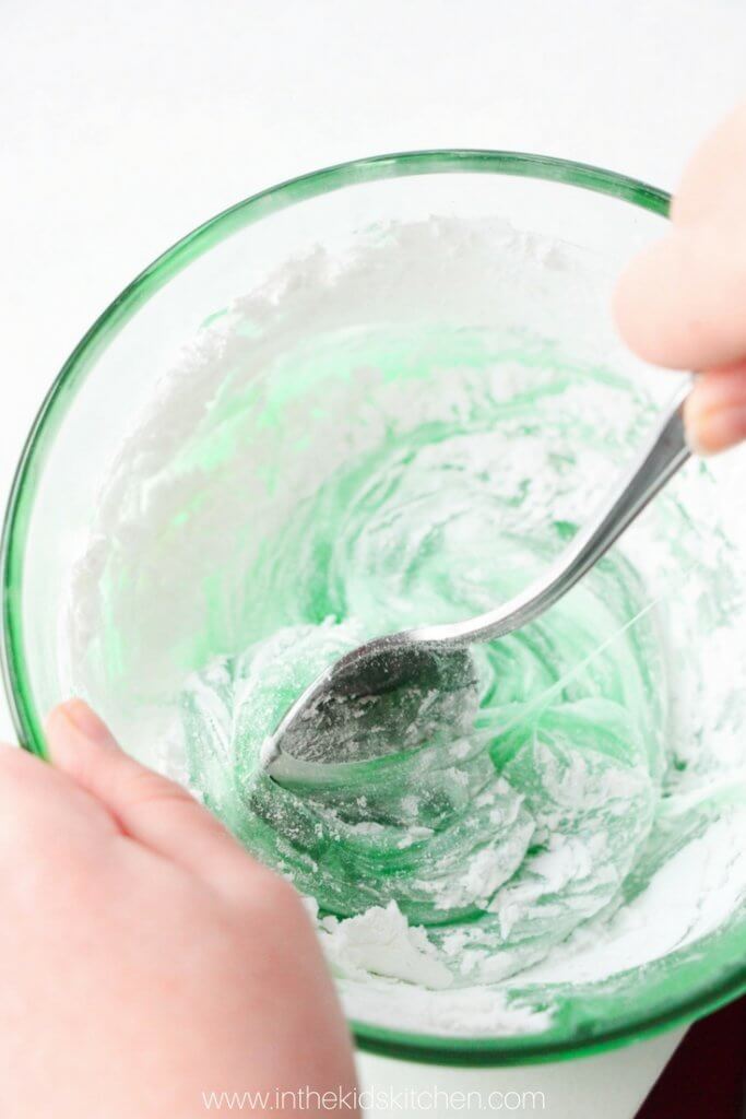 Ooey, gooey, stretchy, and squishy - kids will go wild over this awesome edible slime recipe made from......gummy bears!! Safe sensory play for all ages!