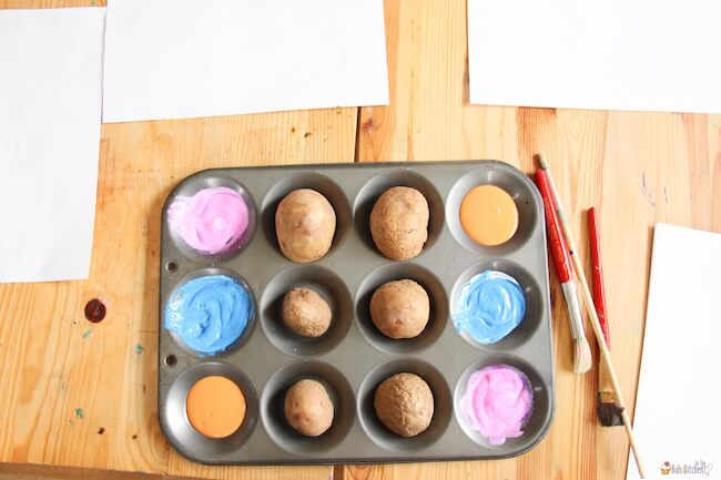 Create vibrant holiday decorations with this easy Easter Egg Potato Stamping kids craft! Free printable template included for foolproof designs.