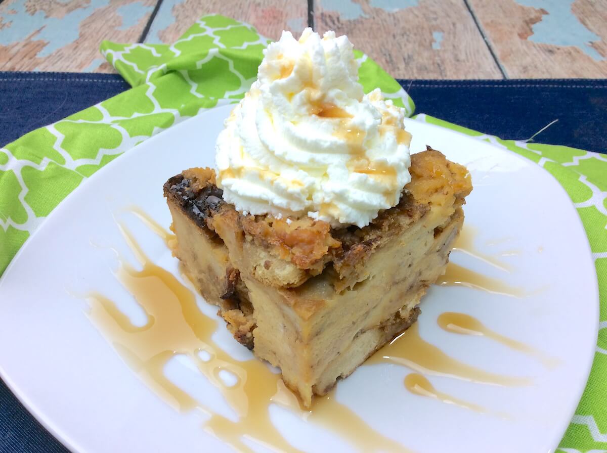 This crockpot bread pudding recipe couldn't be easier! Only five minutes of prep for this crowd-pleasing dessert (and your house smells amazing!!)