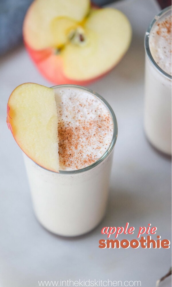 This delicious and creamy Apple Pie Smoothie tastes just like having apple pie a la mode for breakfast!