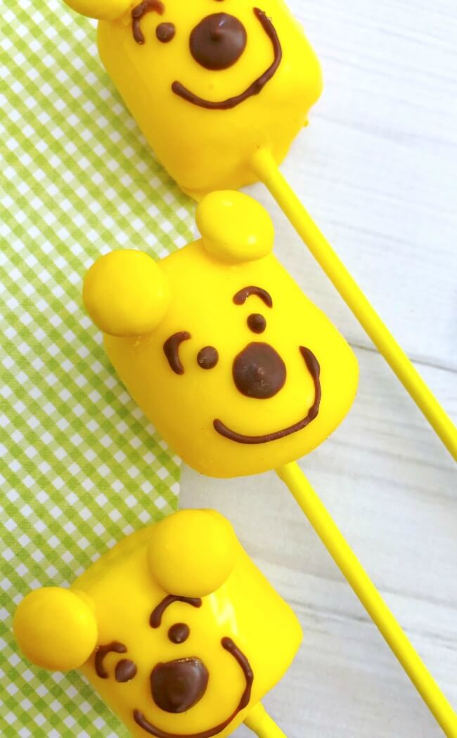 Winnie-the-Pooh Marshmallow Pops