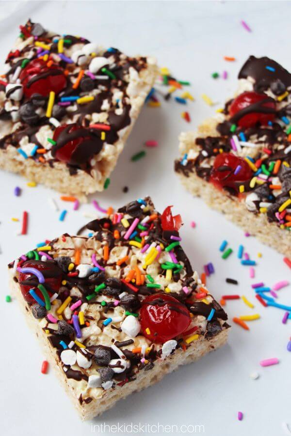 marshmallow treat squares with sundae toppings